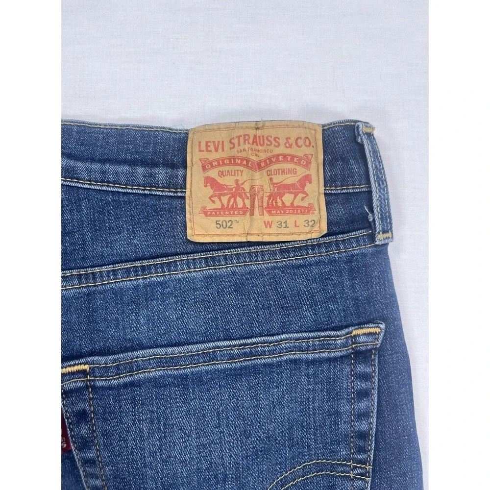 Levi's 502 Men's Taper Fit Jeans Blue Denim W31 L32 Water Less® Medium Wash